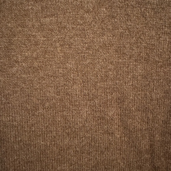 Women’s Cashmere Sweater - Picture 3 of 4